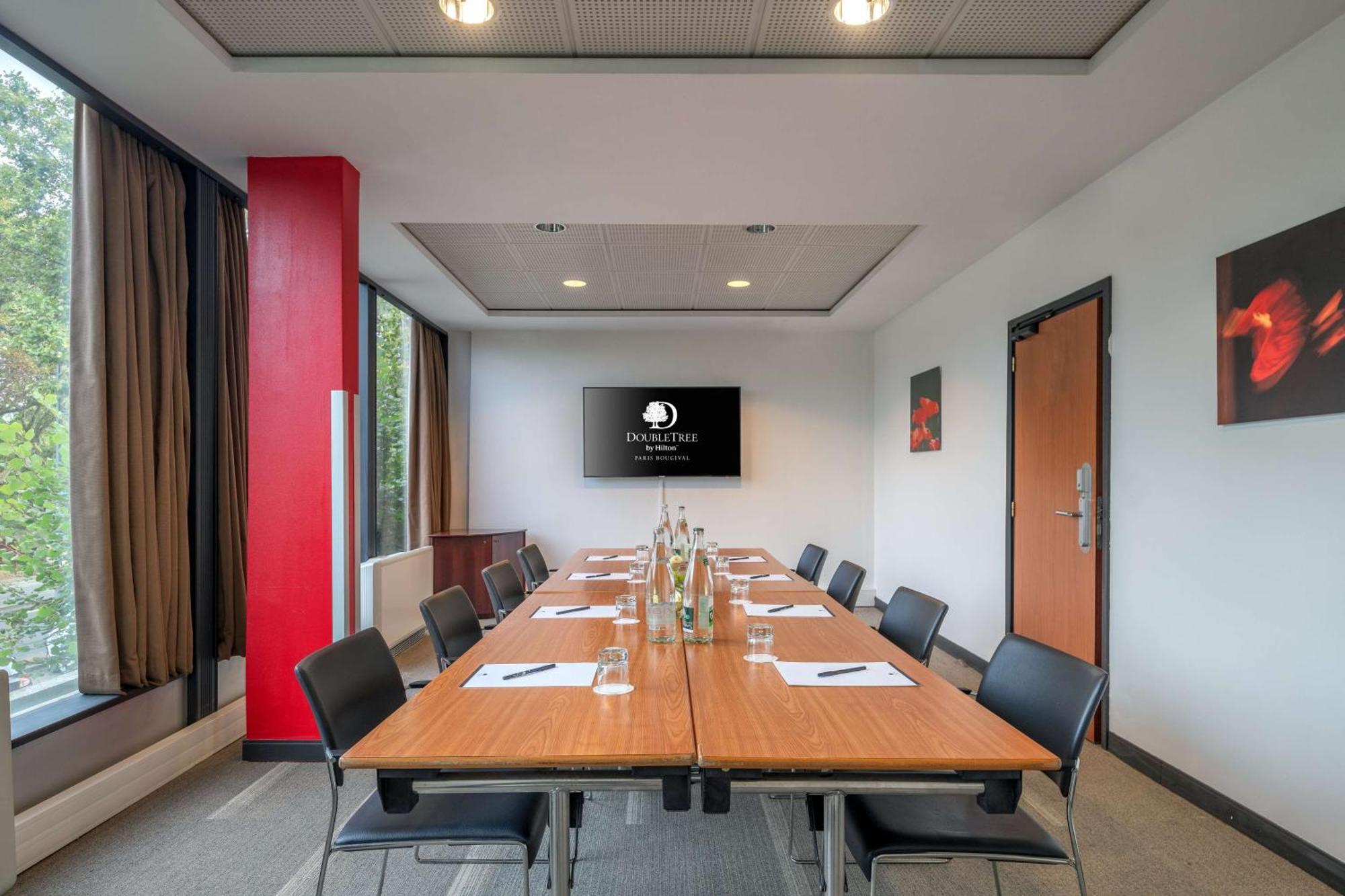 Doubletree By Hilton Paris Bougival酒店 外观 照片