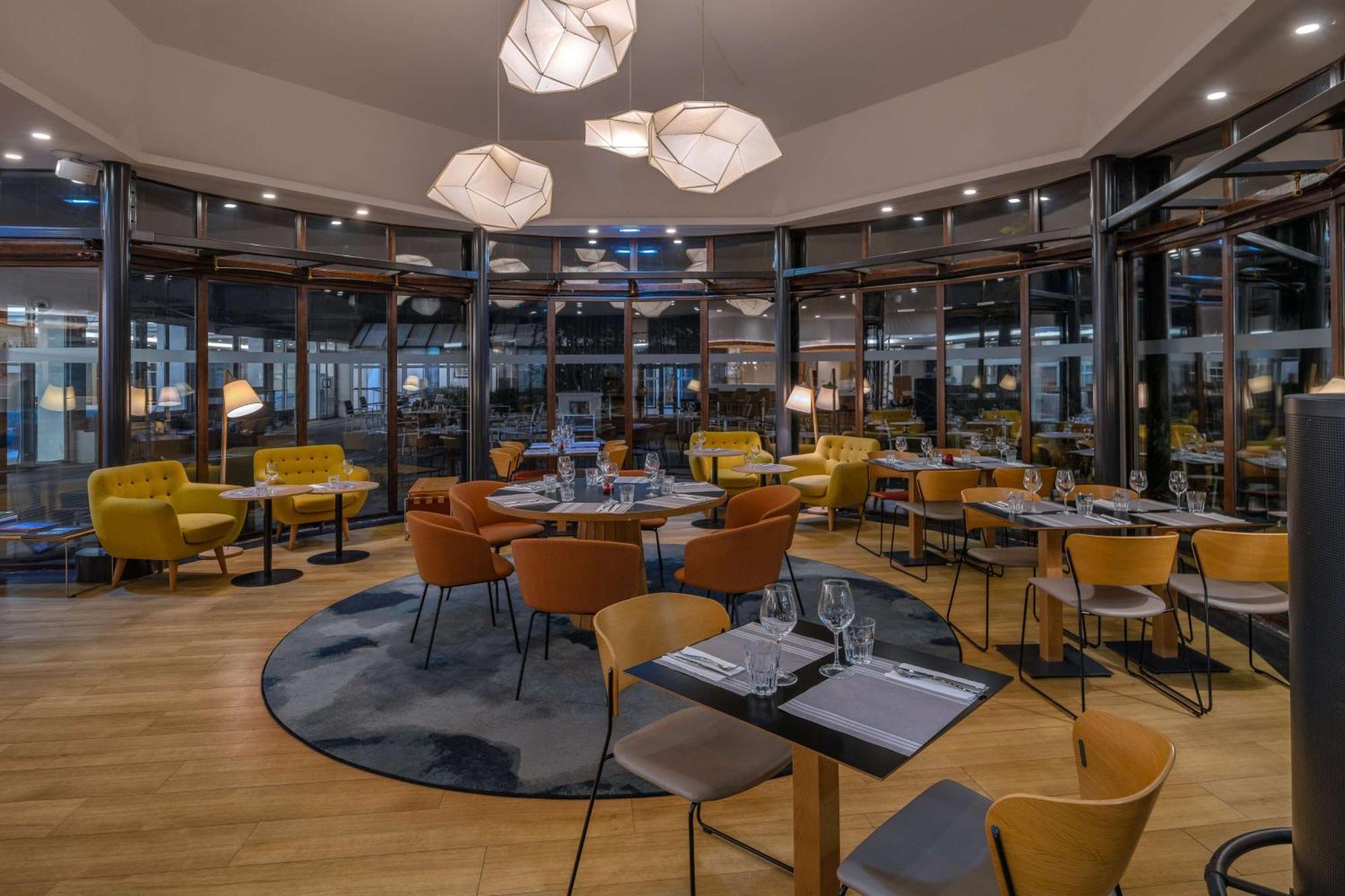 Doubletree By Hilton Paris Bougival酒店 外观 照片