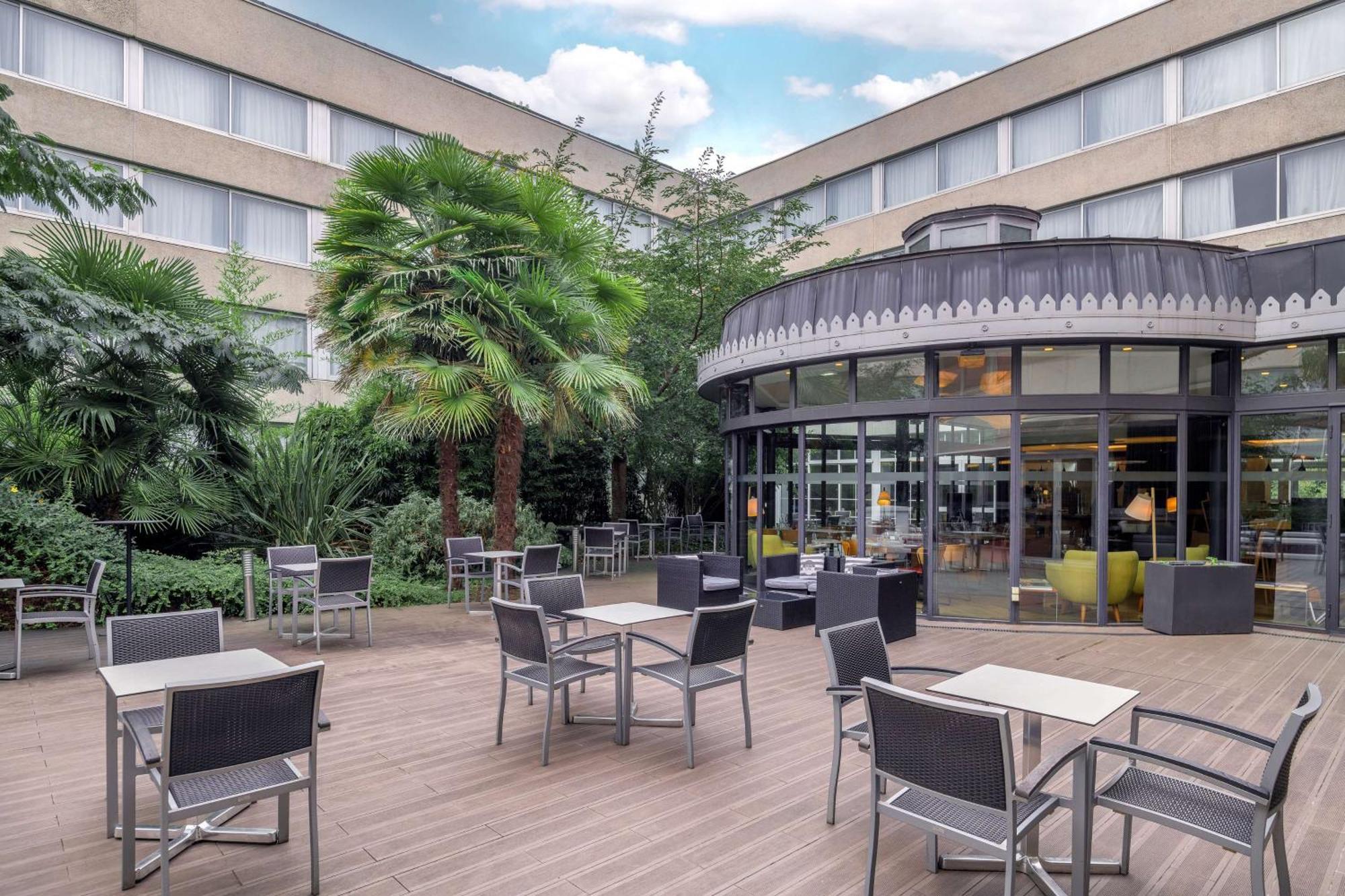 Doubletree By Hilton Paris Bougival酒店 外观 照片